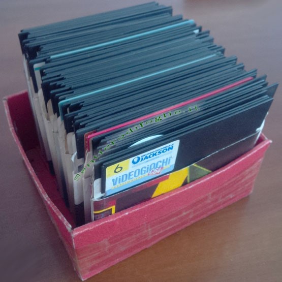 Raccolta Floppy Disk Grandi Videogames Software Computer Commodore 64 Lotto Giochi Vintage Drive 1541 Cbm 64