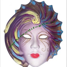 Maschera artigianale in ceramica dipinta a mano
